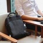 กระเป๋า แท็ปเล็ต for Tablet 12.9 for Laptop pro 13 พร้อมสายสะพาย ผ้ากันน้ำ รุ่น WiWU Alpha Vertical Double Layer Bag - Image 3